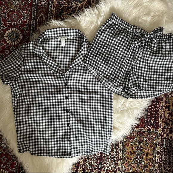 Forever 21 Black and White Gingham Button Down Pajama Set - Picture 4 of 8